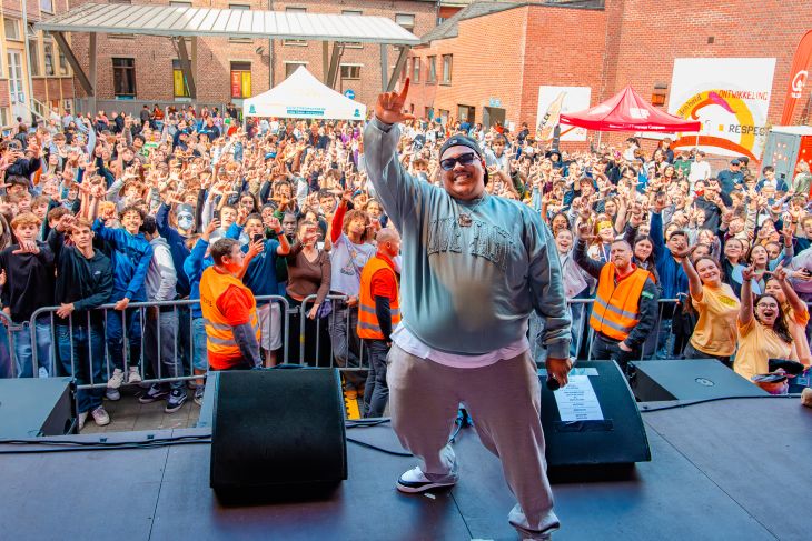 Geen stress voor Dikke op Stressfactor! Eerste keer, meteen een banger