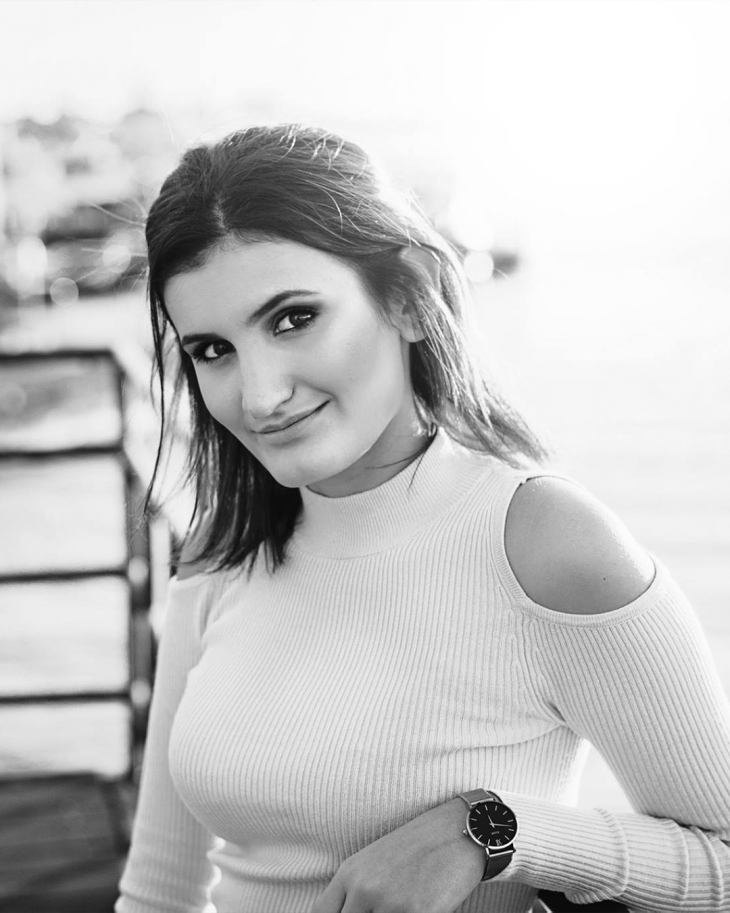 Angela Jakaj
