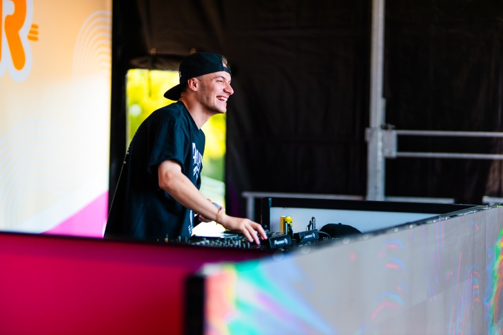 Zomerzon, zotte beats en zweet op Spes Nostra