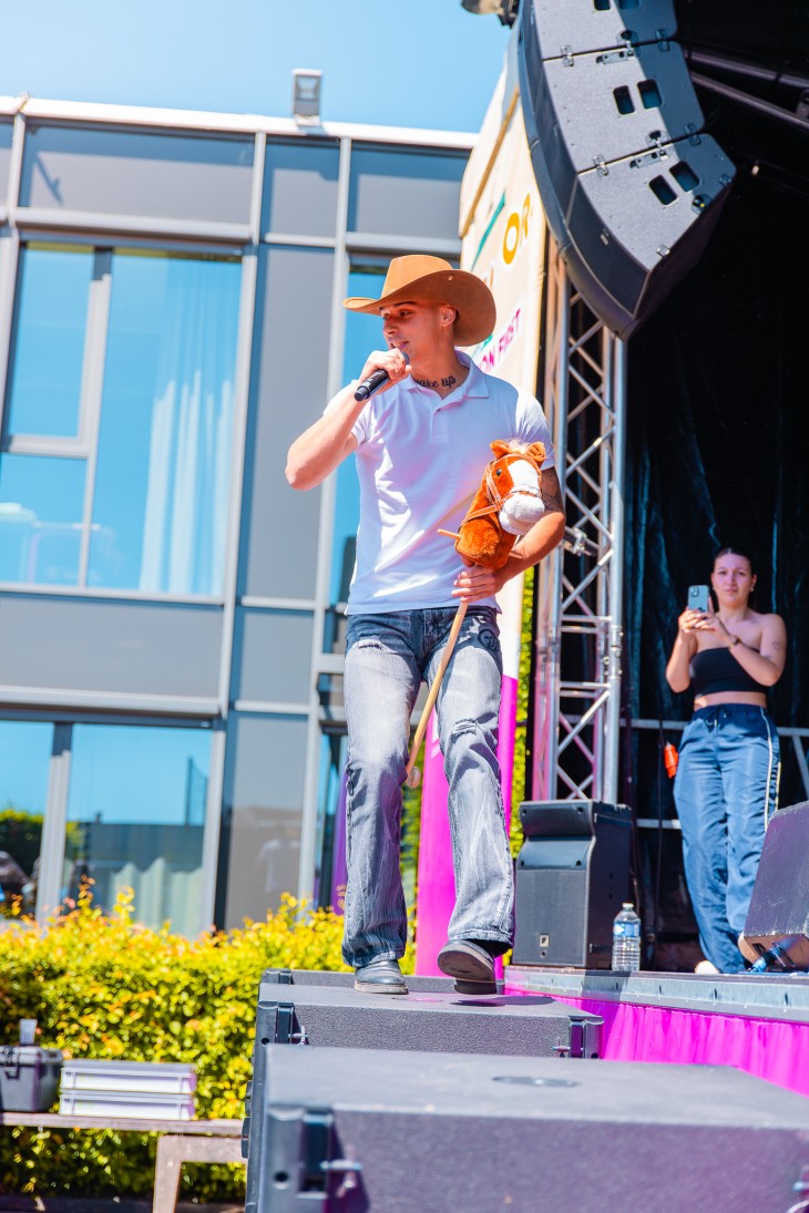 Zomerzon, zotte beats en zweet op Spes Nostra