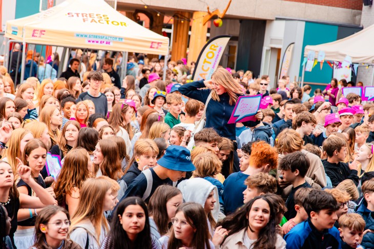 Bizzey laat leerkrachten letterlijk zakken