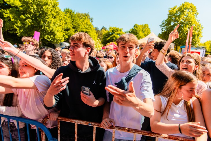 Bizzey Brengt Mariakerke in Beweging tijdens Stressfactor