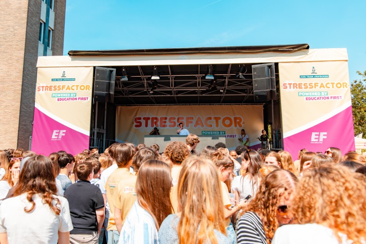 Mark with a K en MC Chucky zetten Ieper op stelten tijdens Stressfactor!