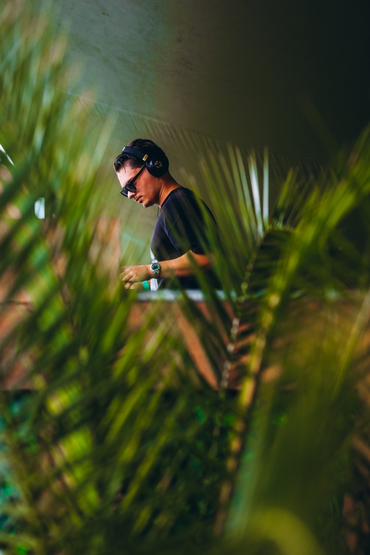 Stressfactor opent Fuze Tea Pool Party op Sunrise Festival